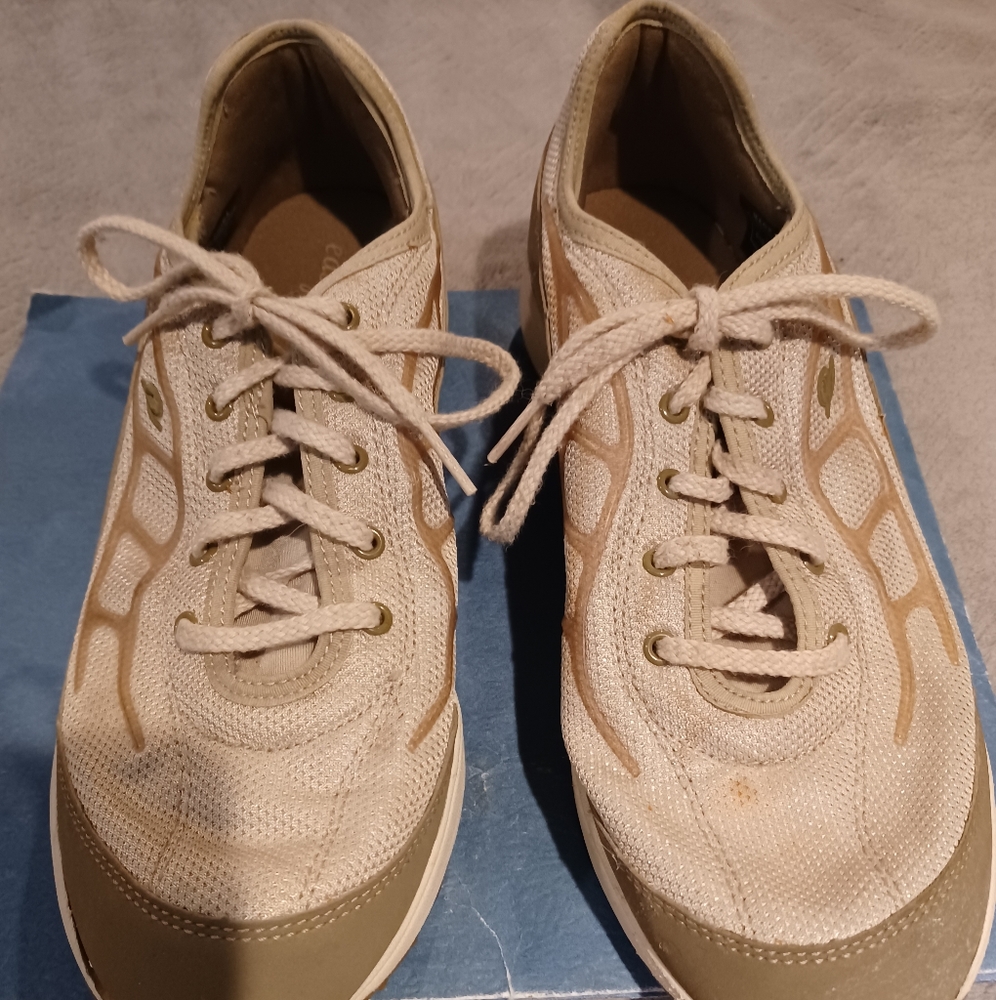 Easy spirit womens sneakers